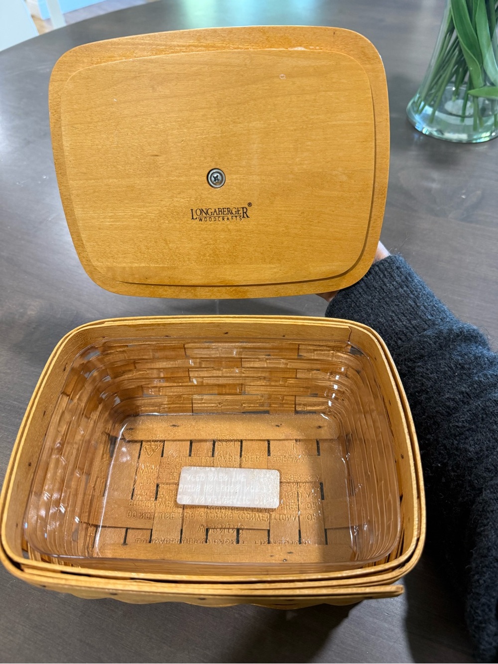 Longaberger 1998 Address
Basket With Protector &
Wooden Lid - Picture 2 of 3